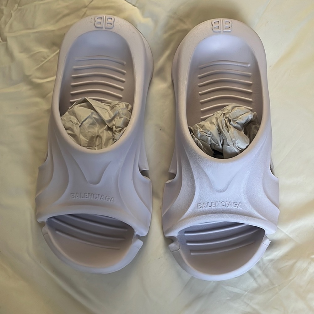 Balenciaga Rubber Pool Slides